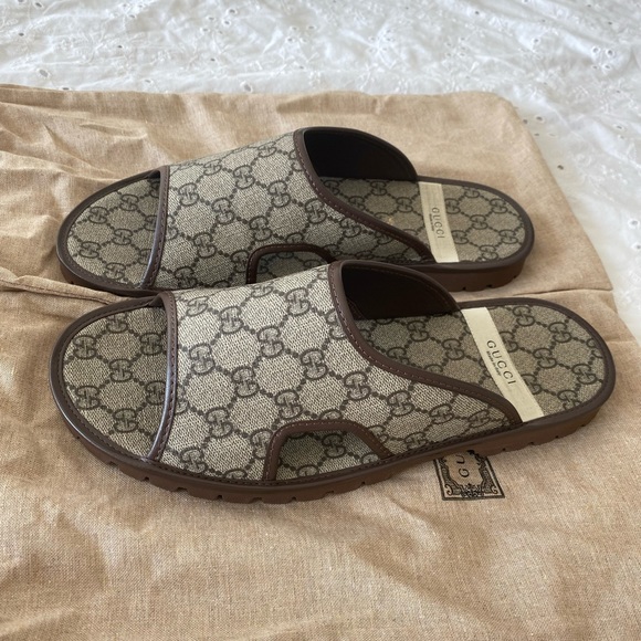 GUCCI MENS SLIDE SANDAL - Picture 7 of 10